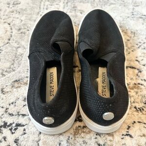 Steve Madden Black Slip-On Casual Sneakers